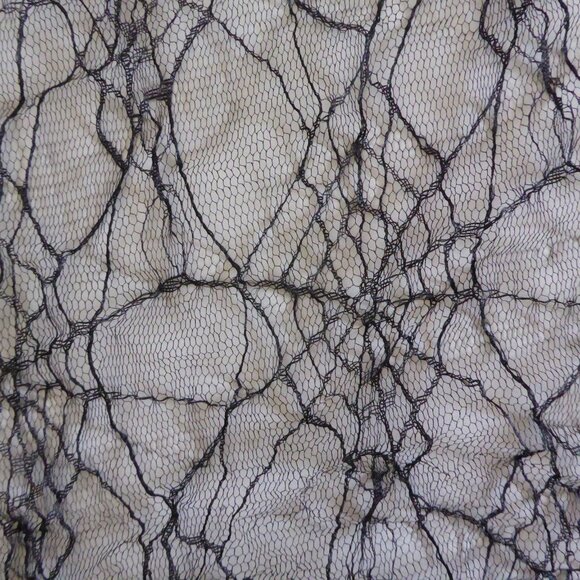 NEW HALLOWEEN GOTHIC BLACK SPIDER WEB LACE SHEER FABRIC 5 PIECES 19 YARDS - Picture 1 of 5